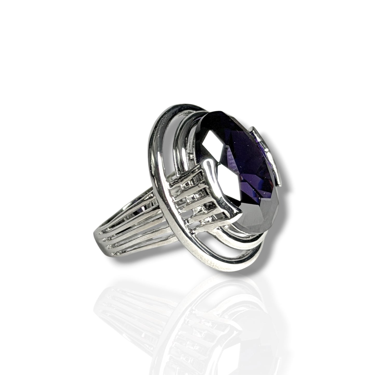 Violet - Sterling Silver with Ametist Ring