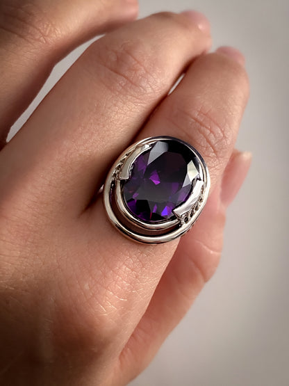 Violet - Sterling Silver with Ametist Ring